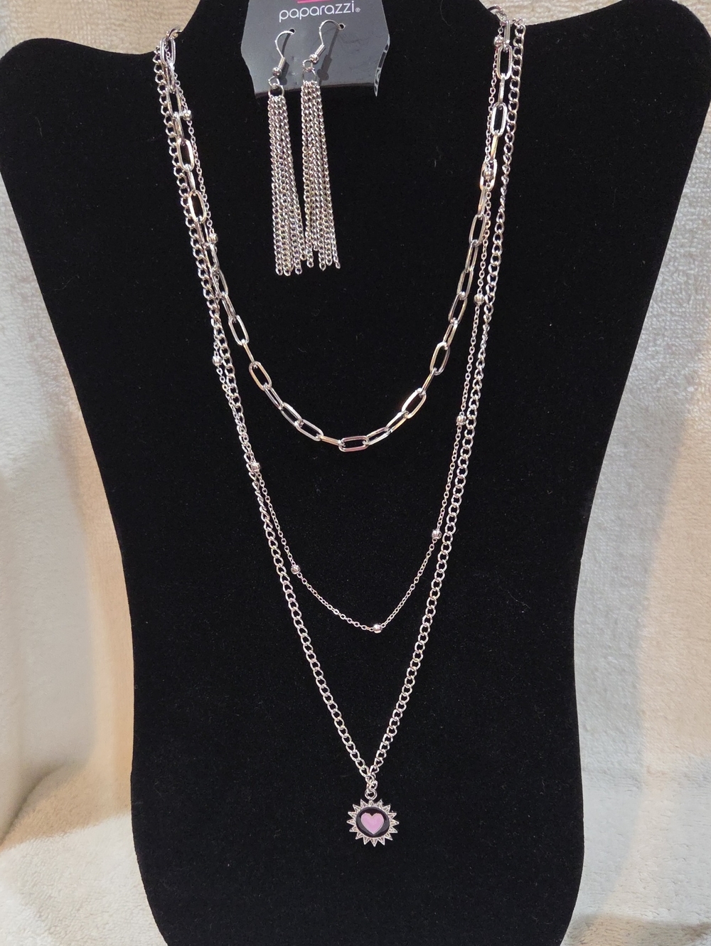 PAPARAZZI BURNING LOVE NECKLACE AND EARRING SET